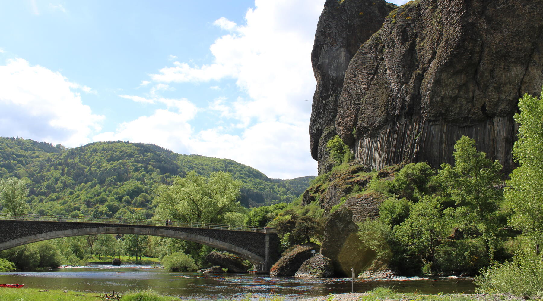 Randonnée Auvergne en HauteLoire les de l'Allier de St Cirgues au Pont d'Alleyras Randonnée Auvergne en HauteLoire les de l'Allier de St Cirgues au Pont d'Alleyras