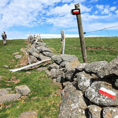 Trek - Randonnée Compostelle chemin du Puy de Aumont Aubrac à Conques en accompagné