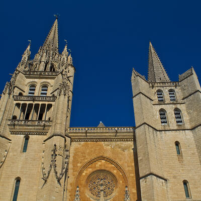 Trek - Randonnée Chemin Urbain V de l\'Aubrac à la Cité des Papes entre Nasbinals et Avignon