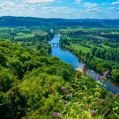 Périgord : Au fil de la Dordogne sur les pas d'Harrison Barker