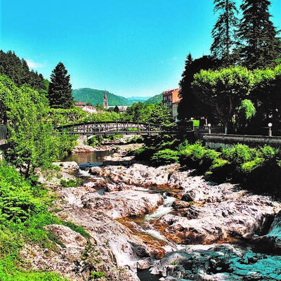 Trek - Ardèche : Randonnée et bien-être à Vals les Bains en hôtel 2 ou 3***