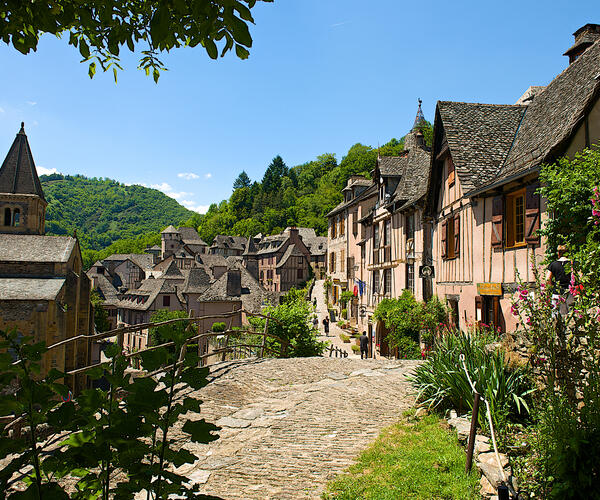 Du Puy-en-Velay à Saint-Jean-Pied-de-Port à pied et en minibus