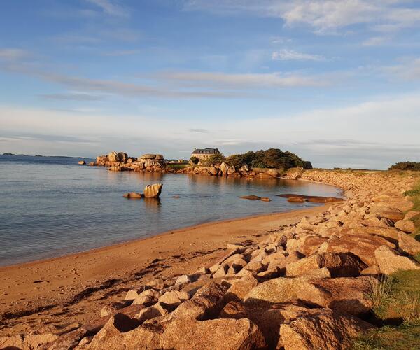 Bretagne : La côte de Granit Rose, de la Pointe du Château à Lannion