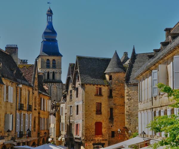 Périgord : Au fil de la Dordogne sur les pas d&#039;Harrison Barker