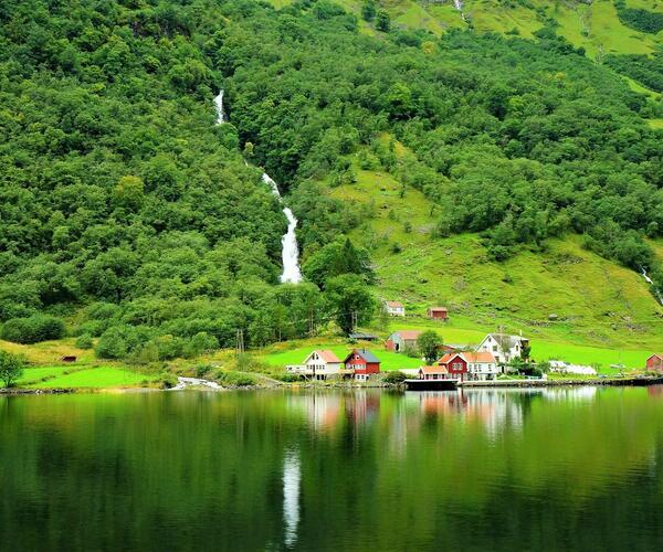 La Norvège : Fjords, Villes et Montagnes du Sud Norvégien